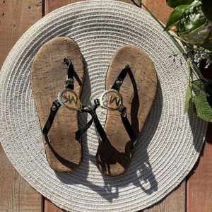 🔥4/$25 Michael Kors Sandals Gold & Black Women’s Size 6